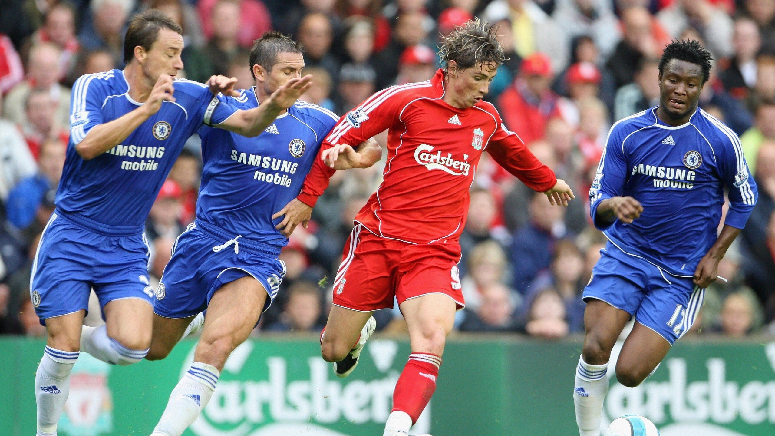 英超赛季中期球员高强度冲刺频次与肌肉疲劳关系，英超训练足球